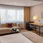 Отель Hotel Central