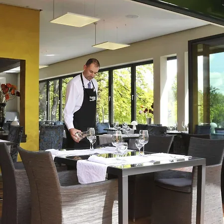 Hotel Central Hotel 4*
